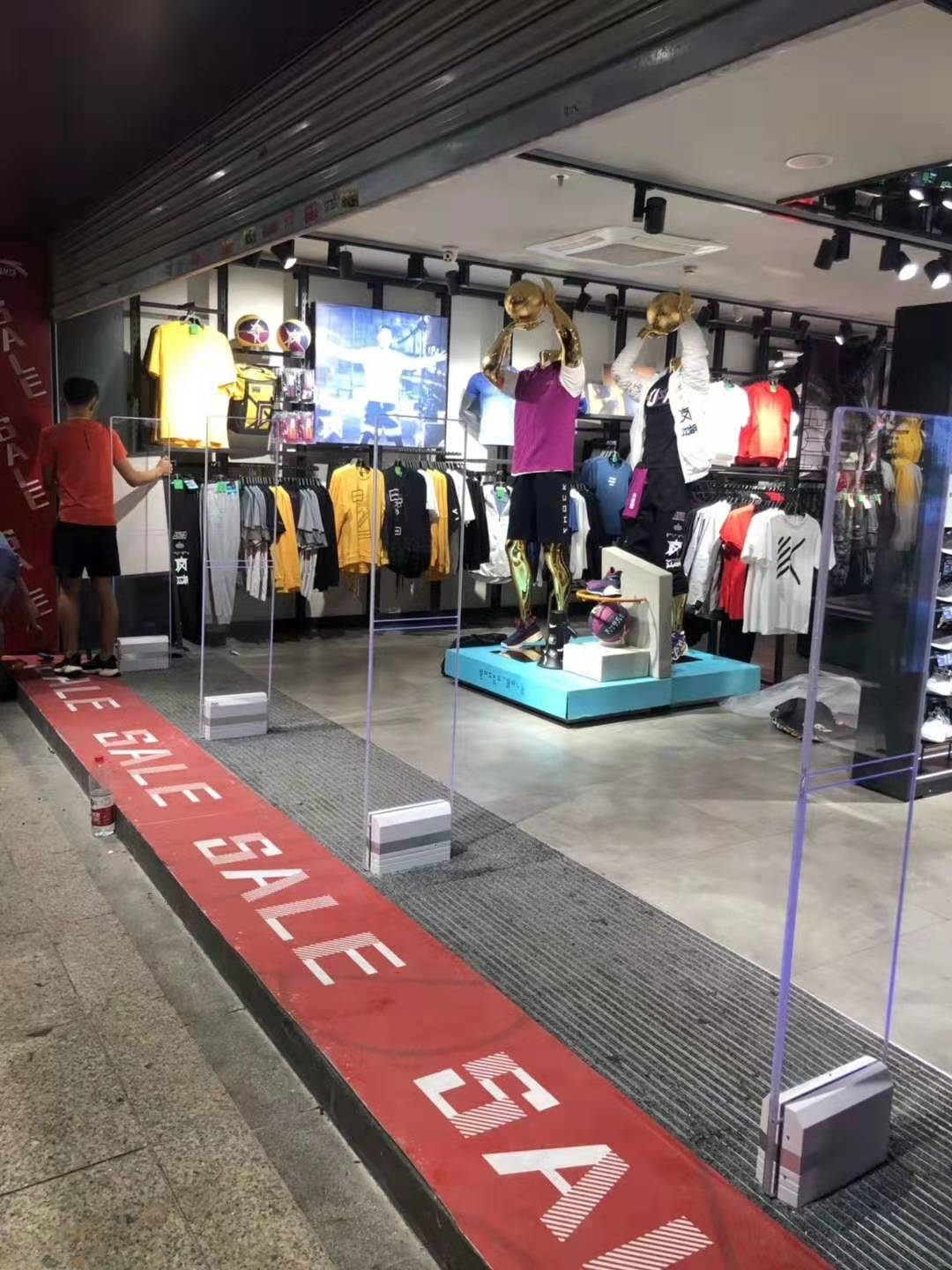 服裝店如何使用防盜標(biāo)簽來防盜？